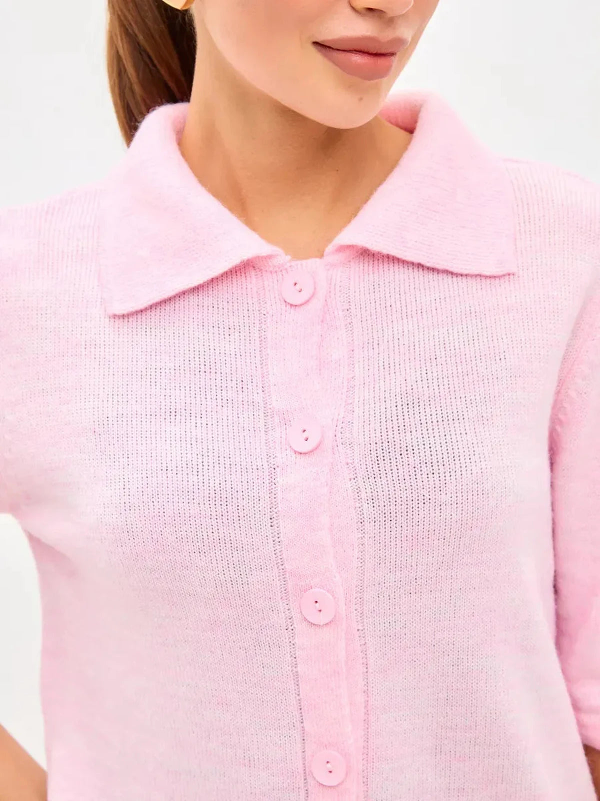Vera Cardigan by Lauven – Lightweight pink wool blend knitwear with button closure and classic collar.