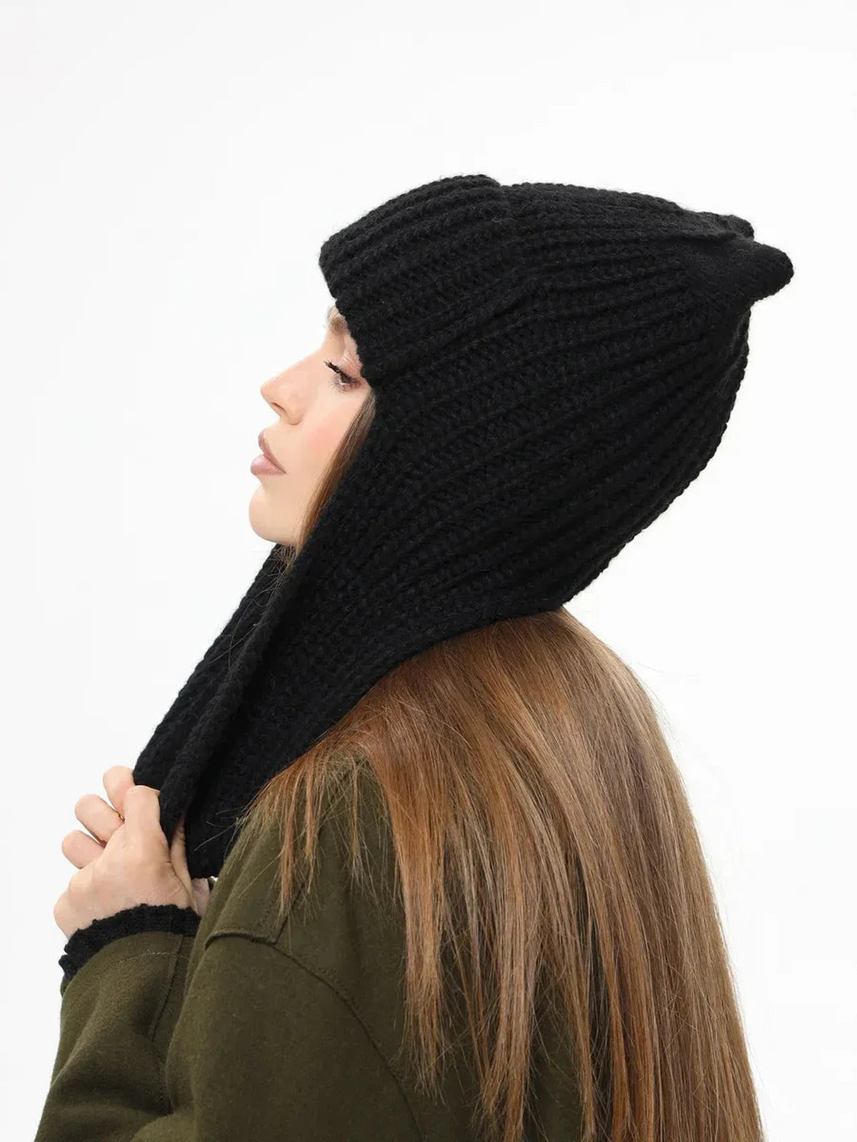 Noir Knitted Hat