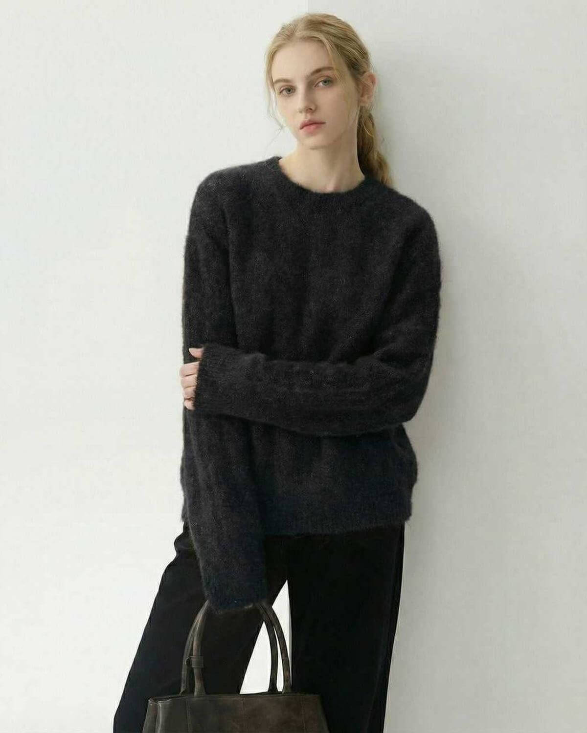 Noiré Pullover by Lauven – Women’s black wool blend knit sweater, perfect for fall winter fashion.