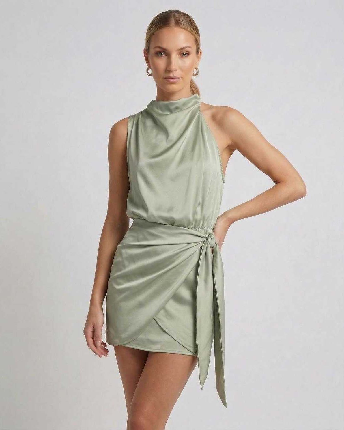 [Modello Abito Mini]