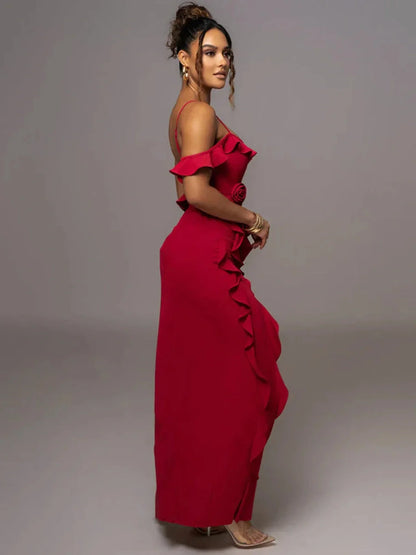 Elegant red maxi dress with ruffles, ideal for summer parties and special occasions.