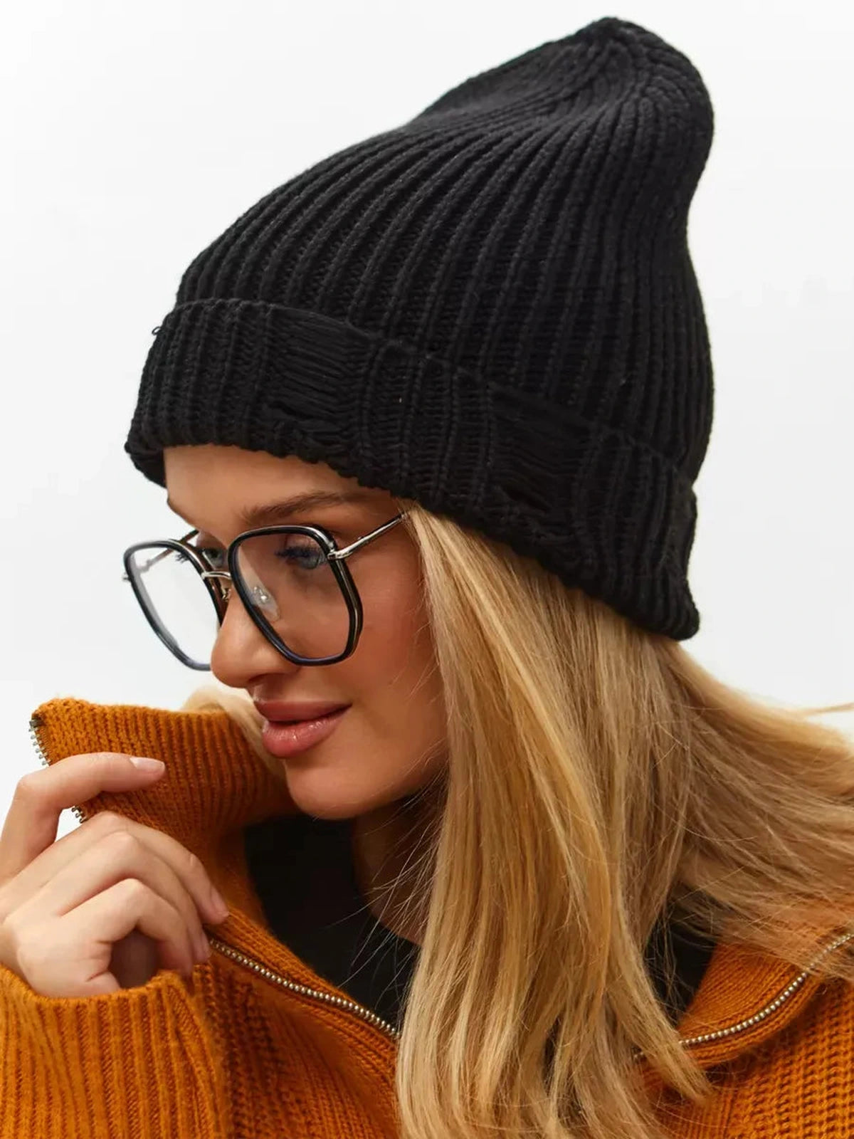 Noir Beanie