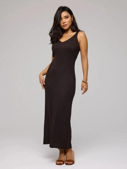 Cacao Maxi Dress by Lauven – Chic brown ribbed knit dress showcasing a flattering silhouette and modern design.