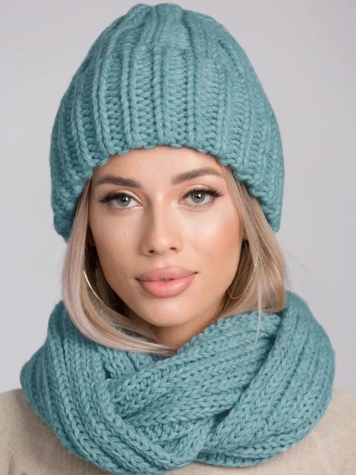 Turquoise Winter Accessories Set