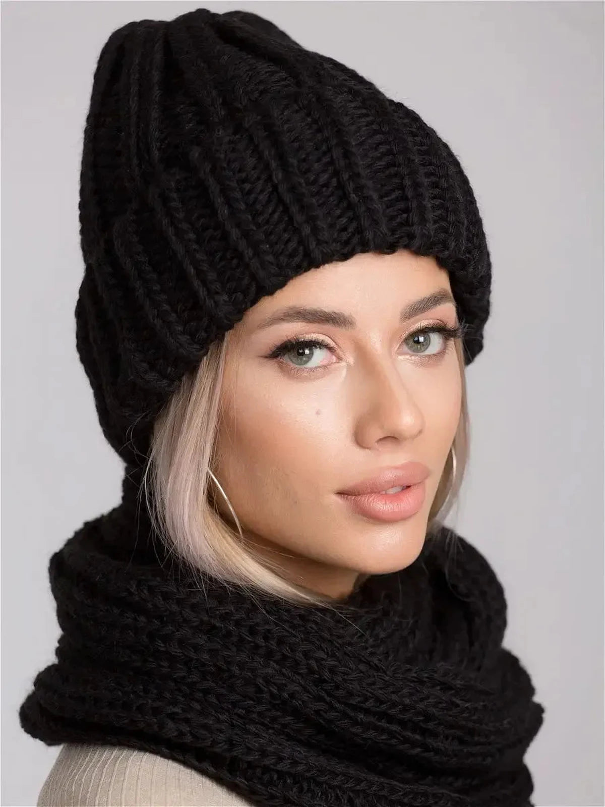 Obsidian Winter Accessories Set