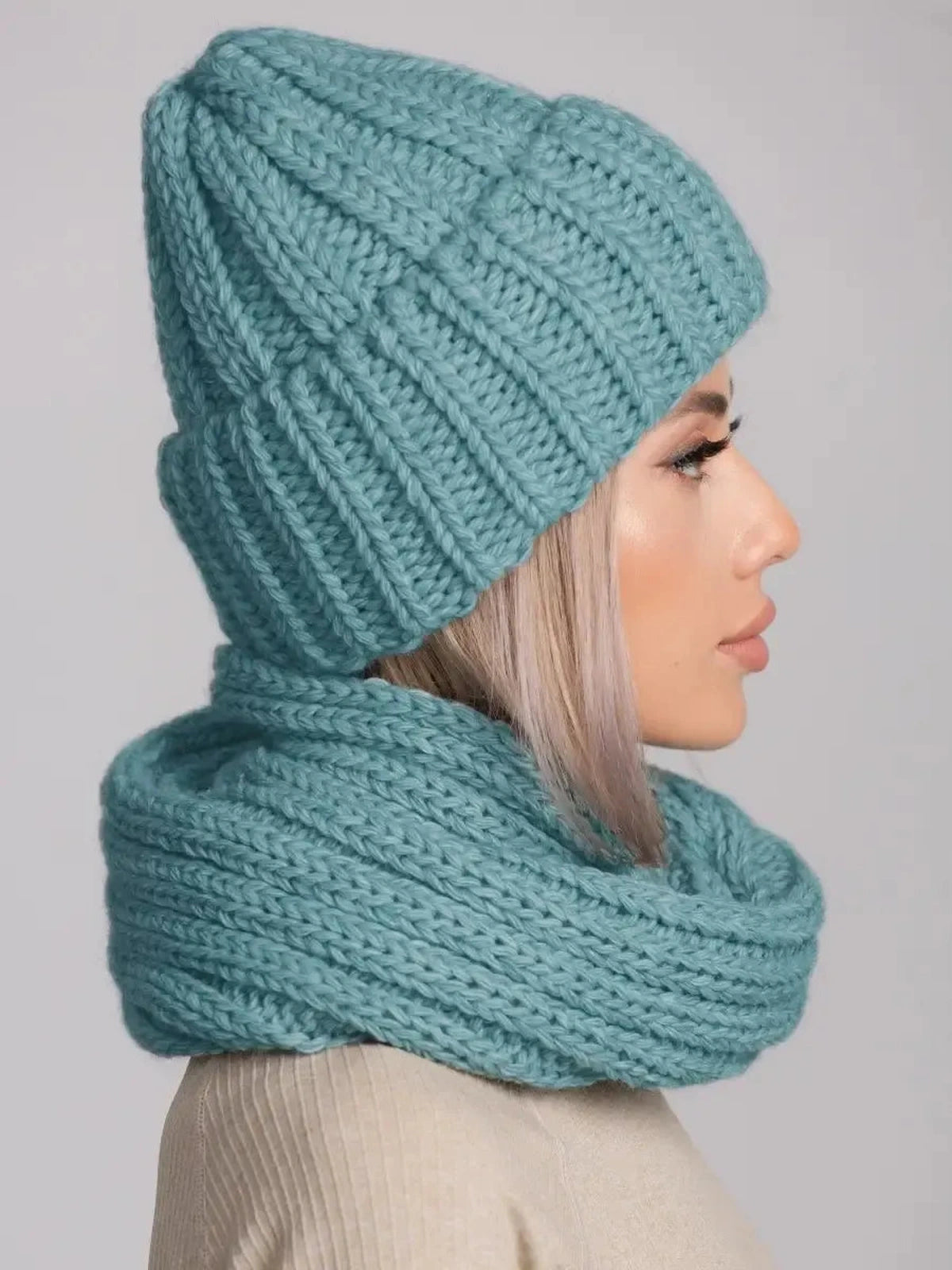 Turquoise Winter Accessories Set