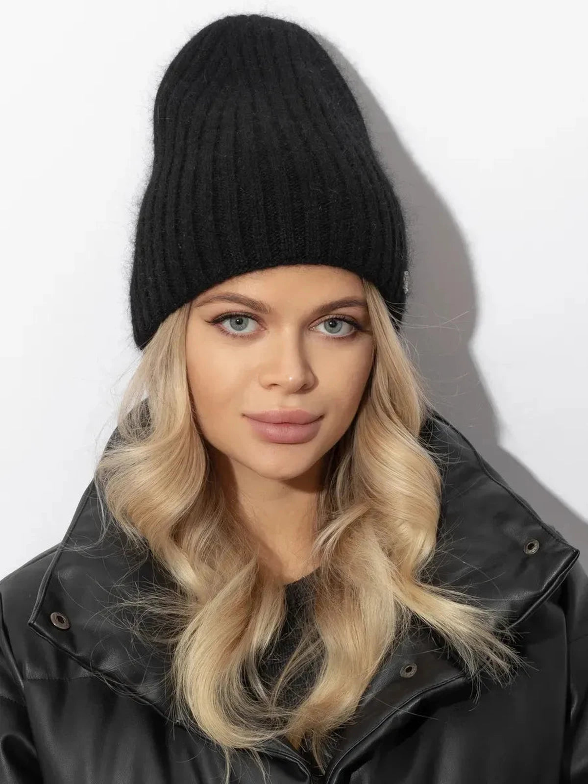 Noir Beanie
