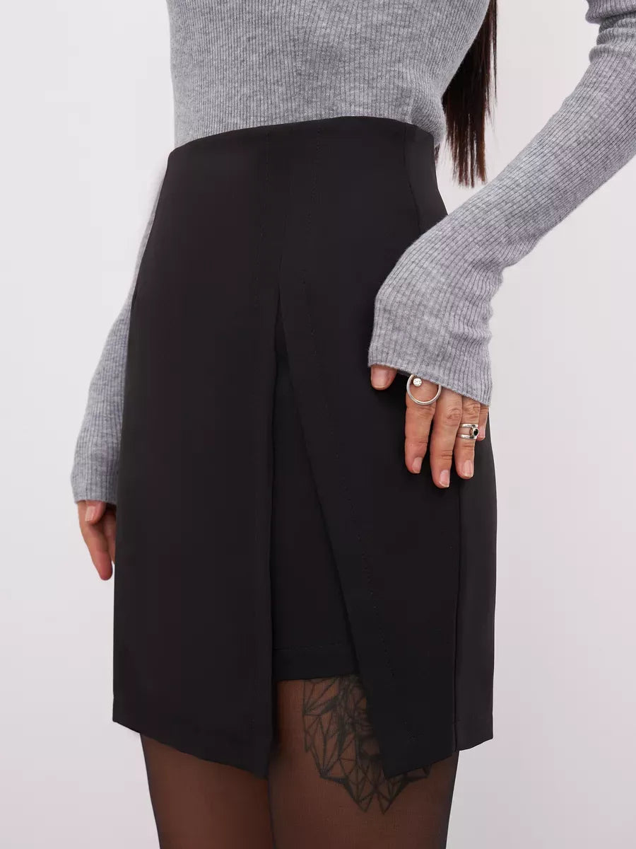 Vega Mini Skirt