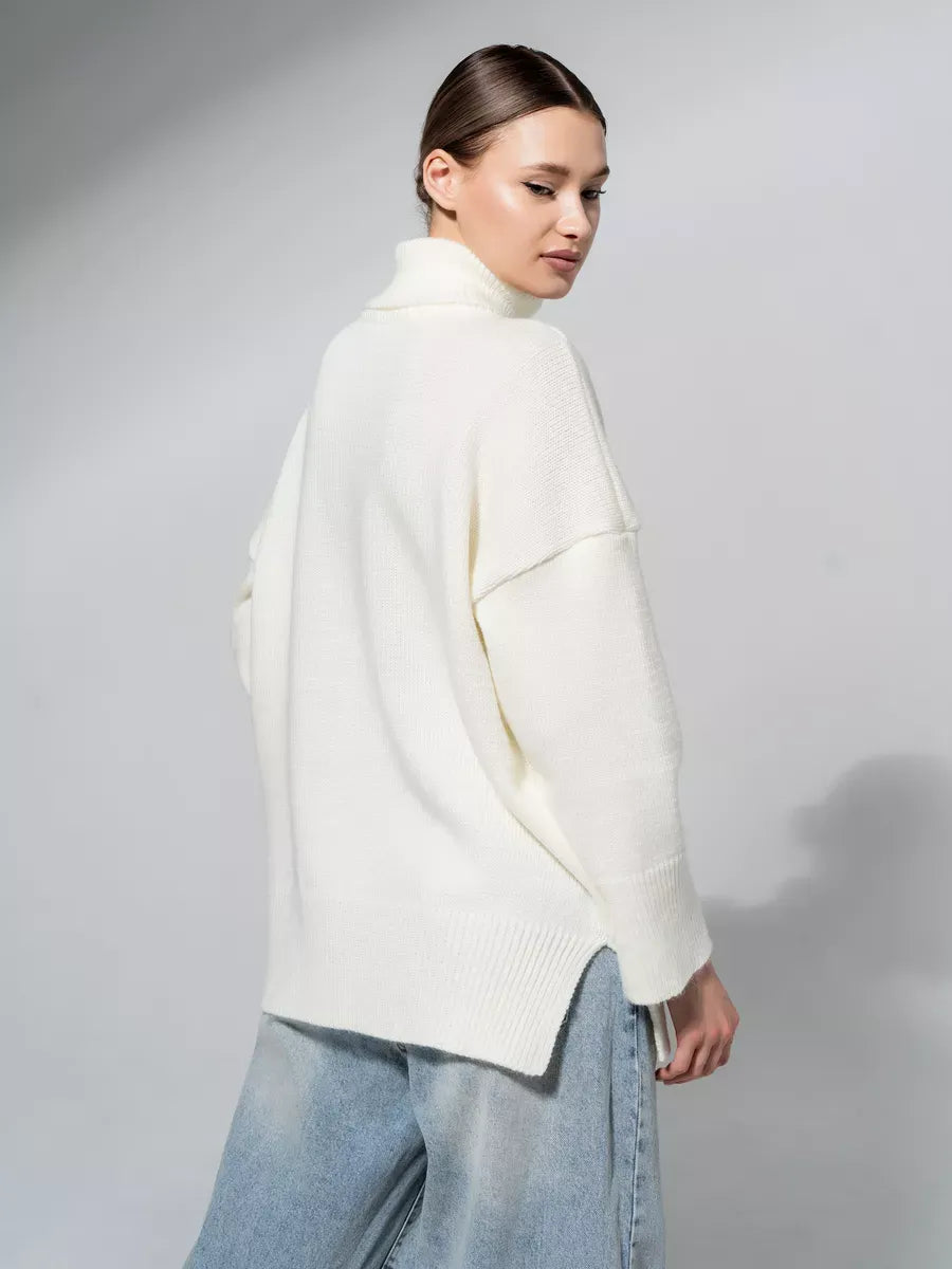 Luna Sweater by Lauven, oversized knit in soft milk white, featuring a relaxed fit and elegant design.