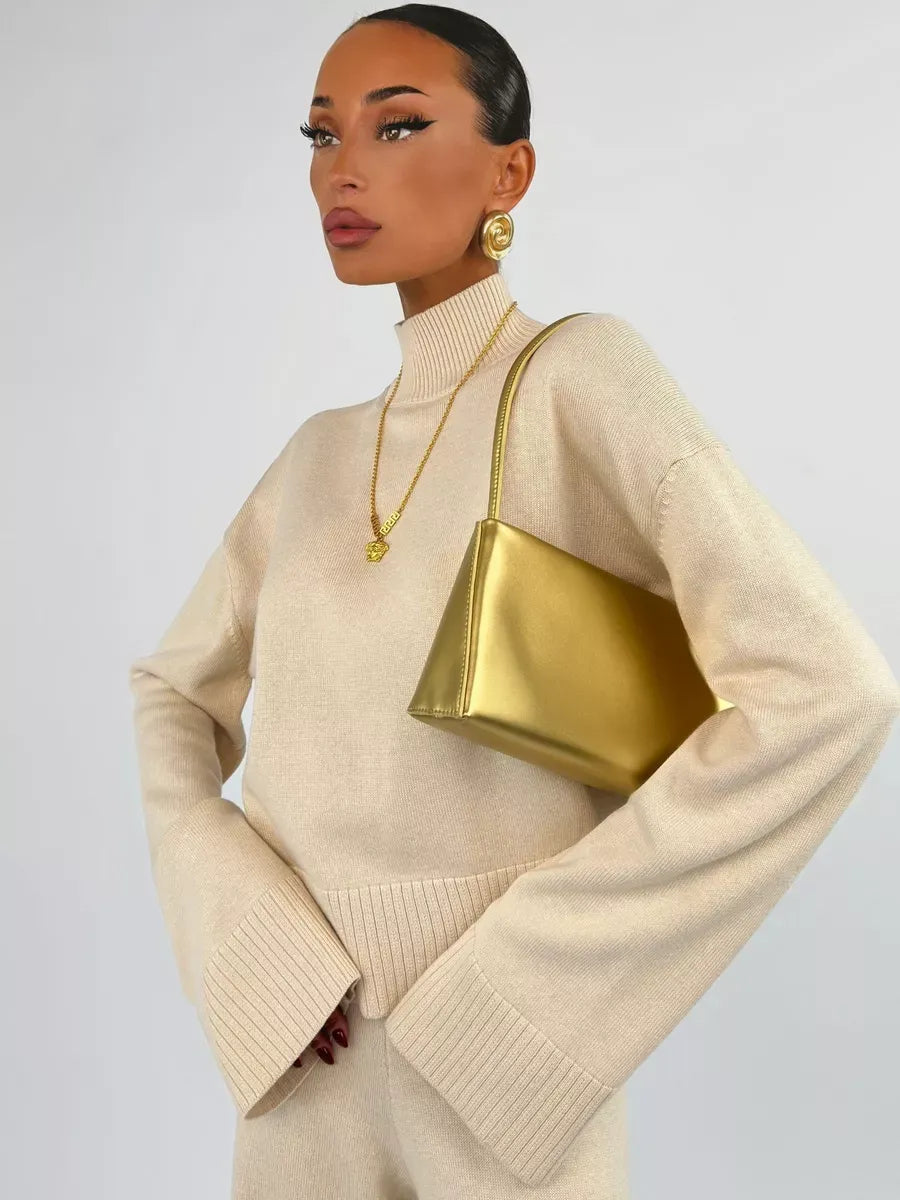 Eterna Sweater by Lauven in light beige, oversized knitwear with elegant style and comfort.