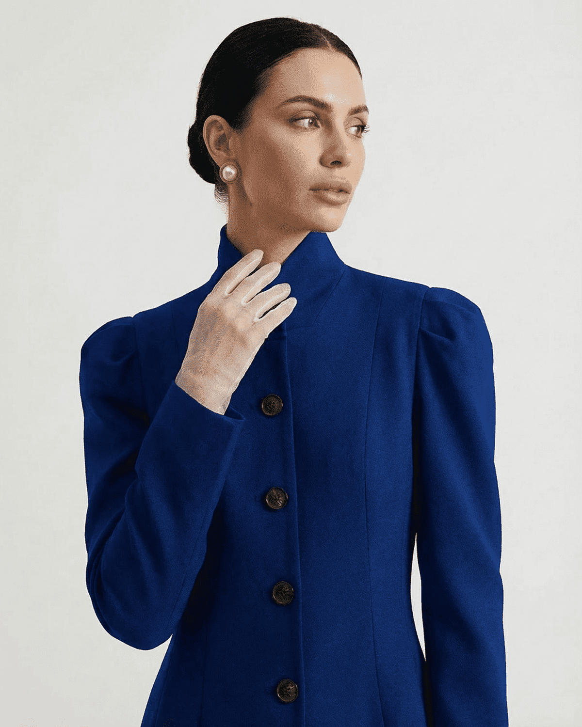Lauven Bleuette Blazer with refined stand collar and puff sleeves, showcasing sophisticated style and tailoring.