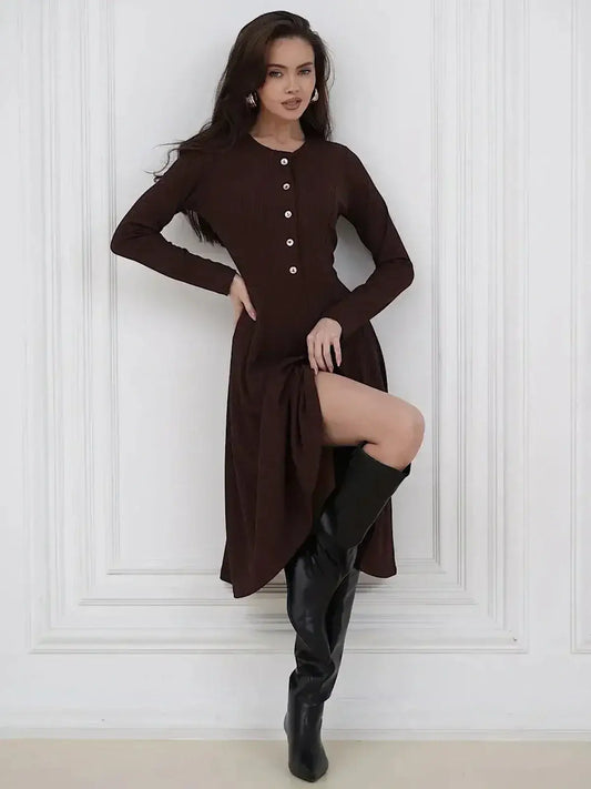 Midi Dress Noirette by Lauven featuring a flattering fit-and-flare silhouette with button detailing.