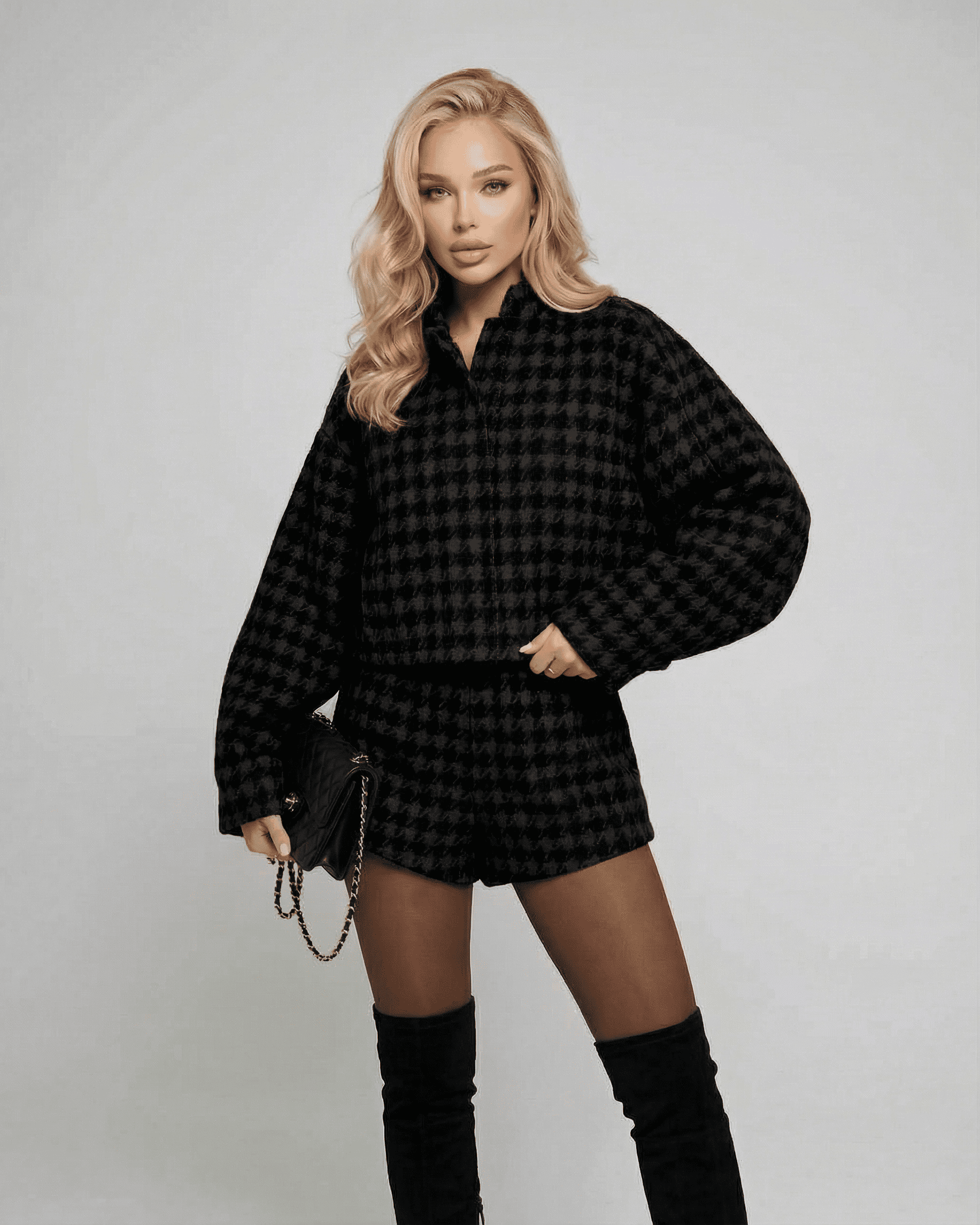 Noir Set by Lauven – Elegant two-piece set featuring tailored shorts and chic long-sleeve top in stylish black.