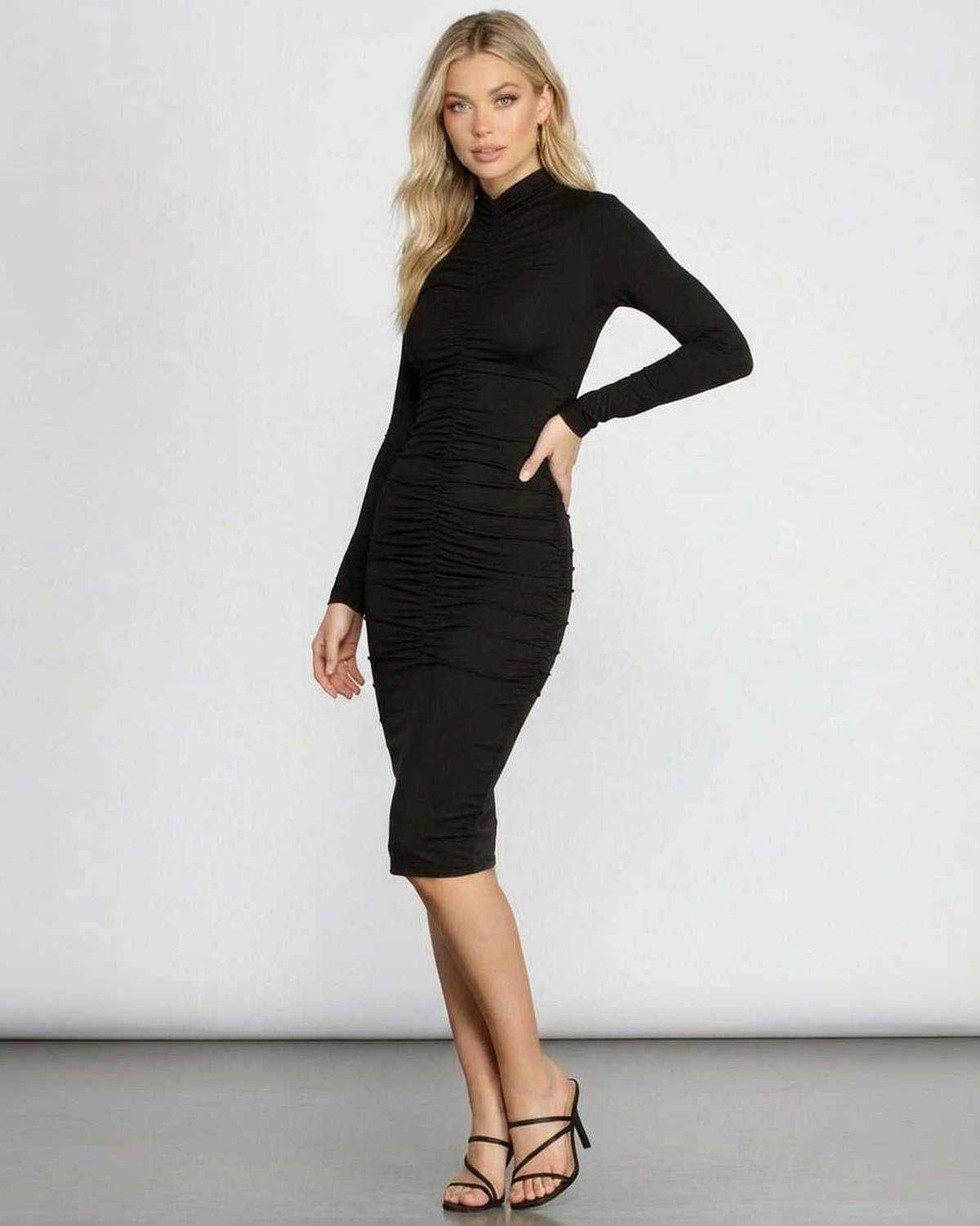 Velouré Midi Dress by Lauven, featuring long sleeve design and bodycon fit, perfect for highlighting curves.
