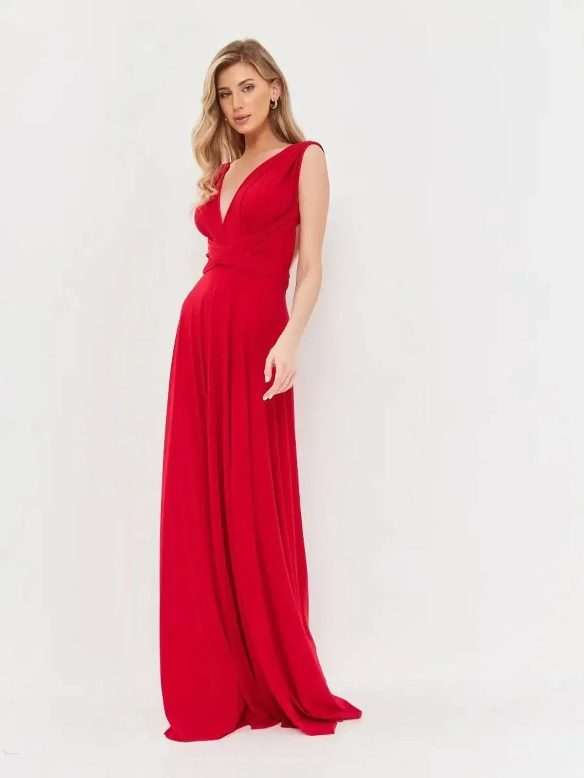Maxi Dress Flame Muse in vibrant red, featuring a V-neckline and flowing silhouette for elegant occasions.