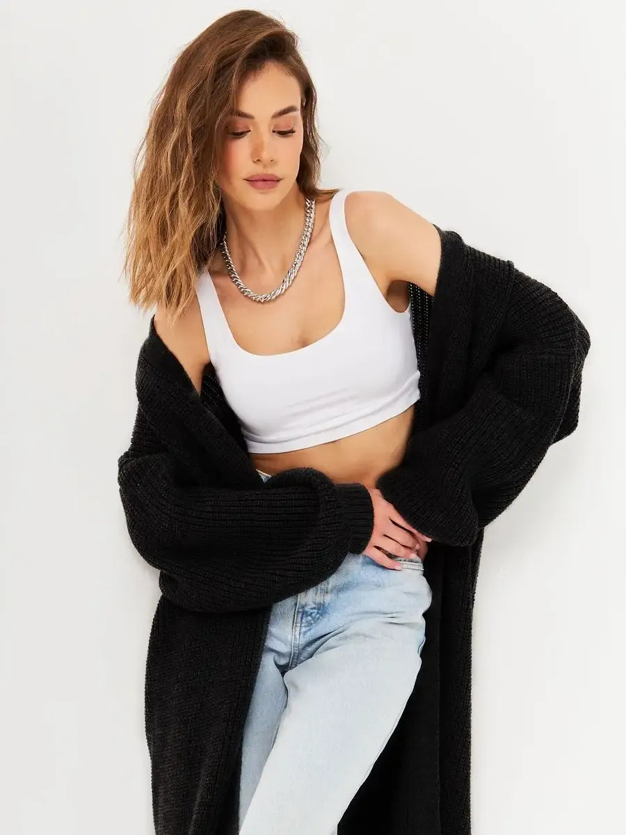 Onyx Cardigan by Lauven: stylish oversized chunky knitwear for modern women.