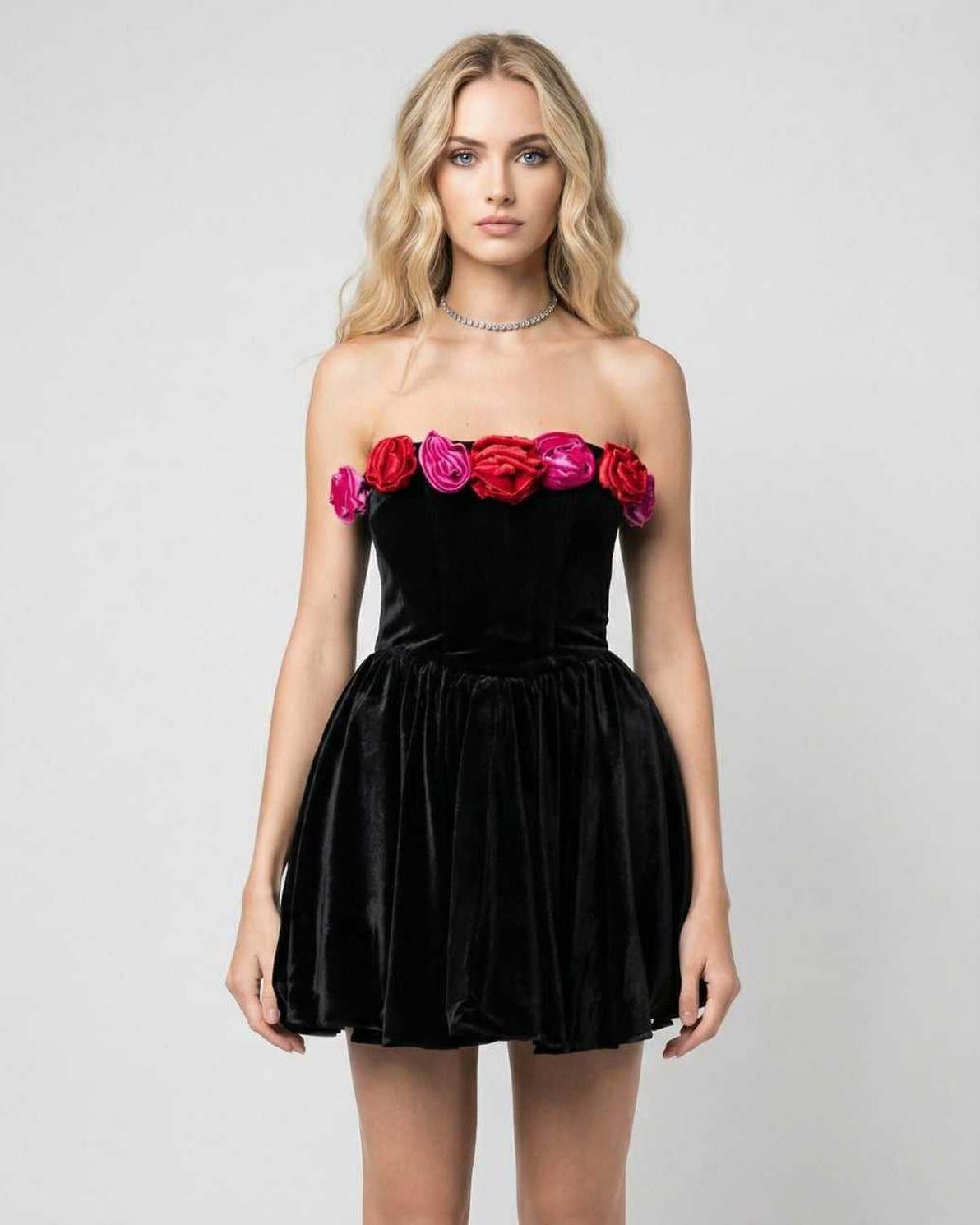 [Πρότυπο Μίνι Φόρεμα]