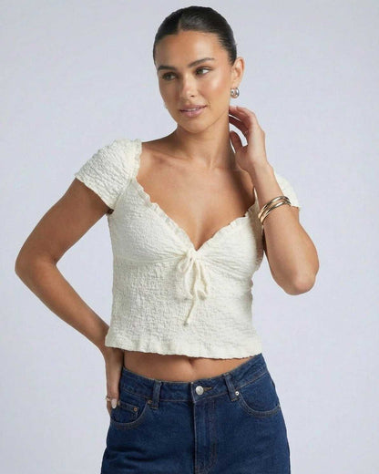 [Modèle supérieur]