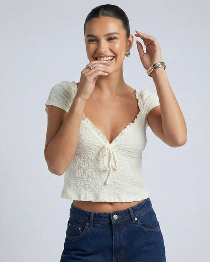 [Modèle supérieur]