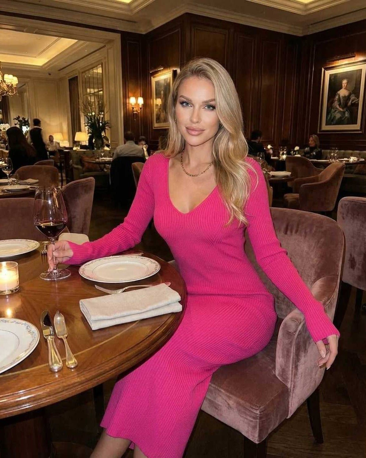 Vera Midi Dress by Lauven, slim fit pink ribbed knit dress with V-neck, perfect for casual dining outings.